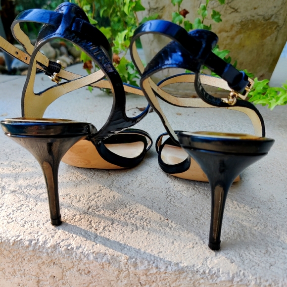 Michael Kors strappy ankle strap patent leather heeled sandal - Picture 4 of 16